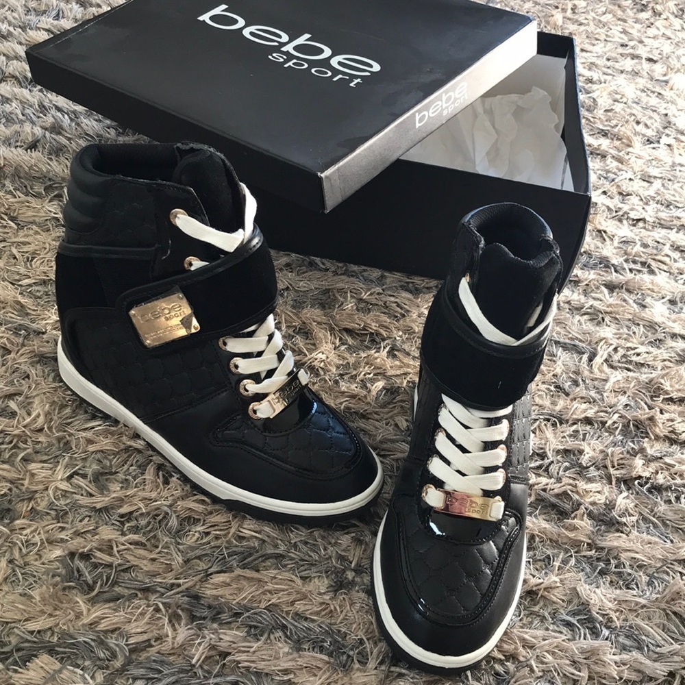 New bebe Hightop Sneakers Size 6, Gold Hardware